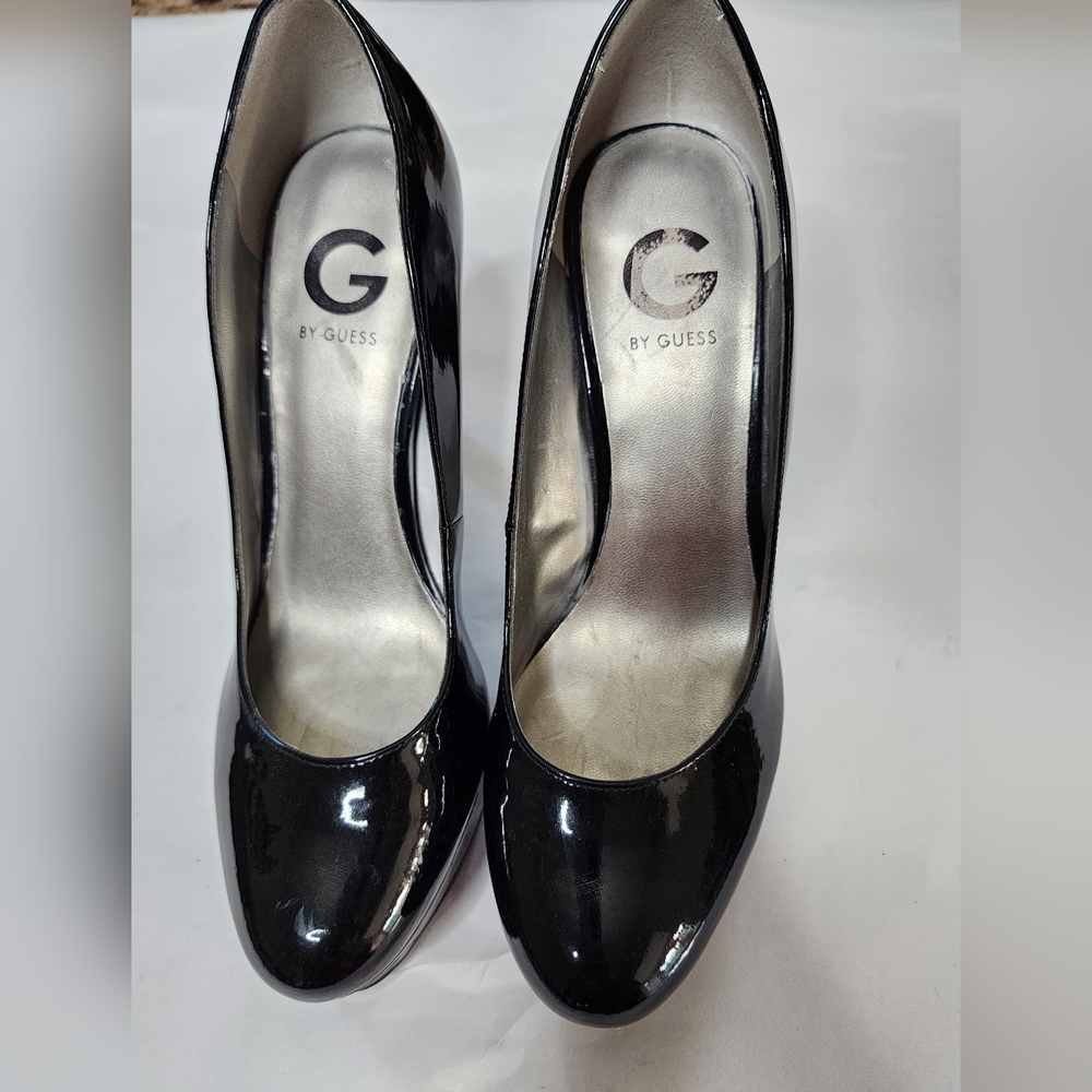 Womens Guess Black Heel - Size 9